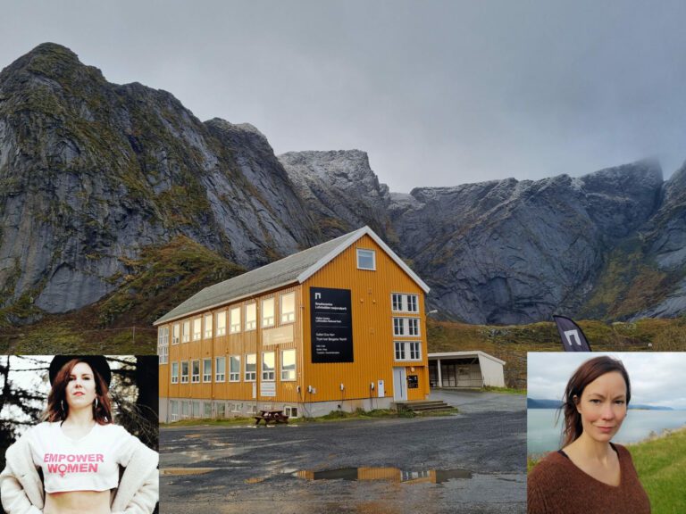 Gabriella Backman og Lone Amundsen skal ha workshop i yoga og eteriske oljer på Reine kultursenter. Foto: Gustav Fauskanger Pedersen