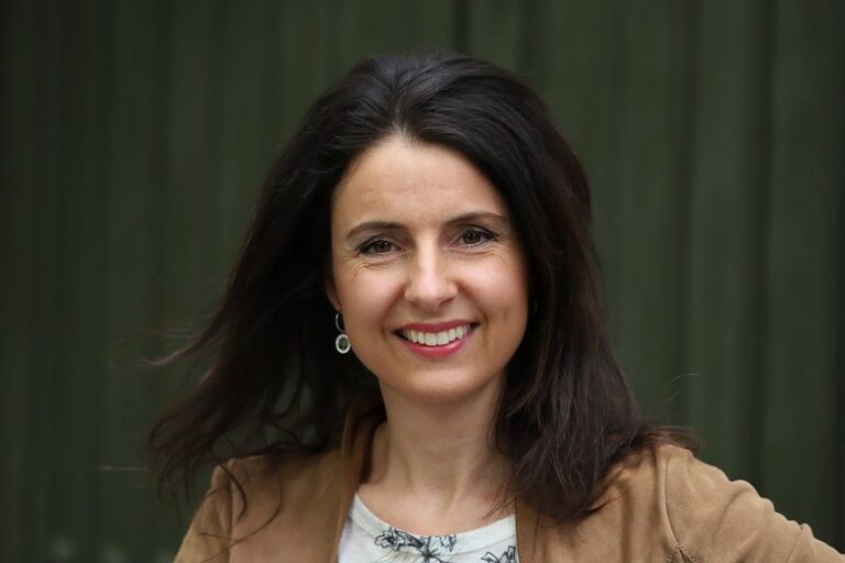 Jenny Klinge, stortingsrepresentant for Senterpartiet tar til ordet for melka. Foto: Ragne B. Lysaker, Senterpartiet