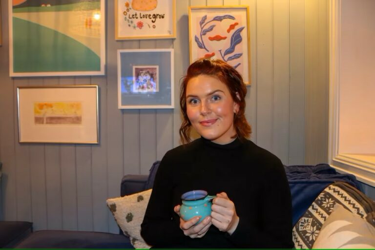 THORA-RANDI UNSTAD-ROLANDSEN.