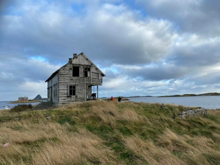 Huset på øya. Foto: Ingrid Ese Folkestad
