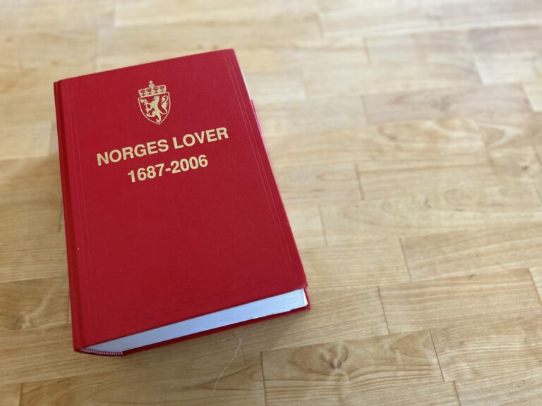 Norges lover, Salten og Lofoten tingrett, krim, lover, lovbrudd, politi, rettssaker. Illustrasjonsfoto: Eirik Husøy